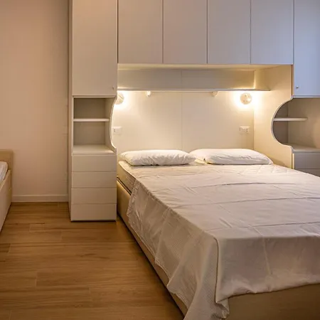 Oleandro Family Apartments-leresidenzedijesolo * לידו די ג'סולו