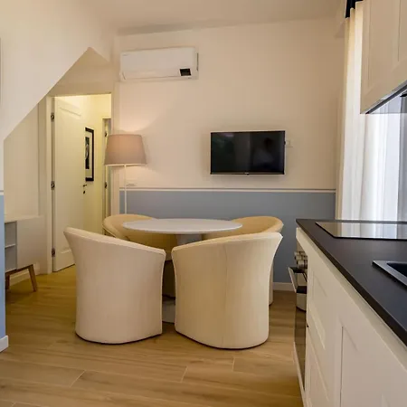 Oleandro Family Apartments-leresidenzedijesolo דירה