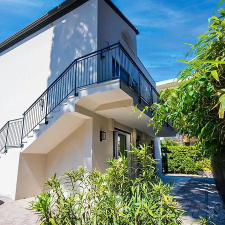 Oleandro Family Apartments-leresidenzedijesolo דירה לידו די ג'סולו