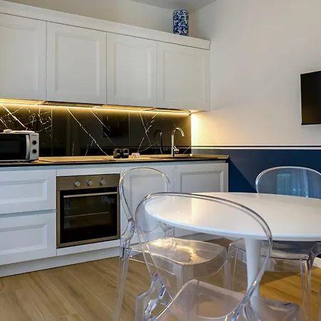 Oleandro Family Apartments-leresidenzedijesolo דירה